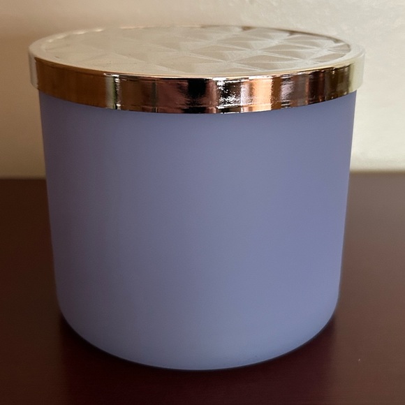 Matte Lavender Candle Jar with Silver Pattern Lid - Picture 1 of 5